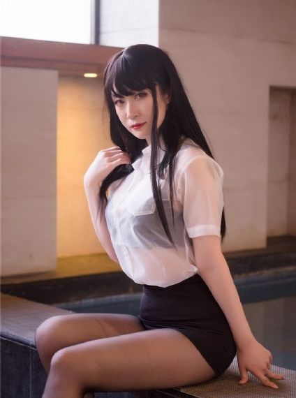 暴力欧美娇小videos_720全集在线观看