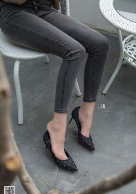 从校服袖口里看到大馒头是什么东西_BD韩语手机在线观看