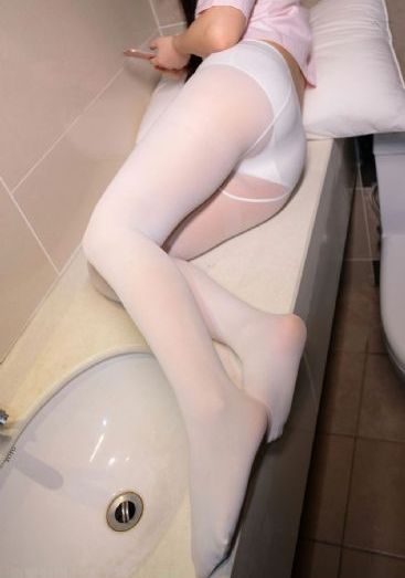 被十几个男人扒开腿猛戳动图_蓝光影视在线观看