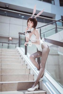 国产8虐杀女警精品_720超清免费观看